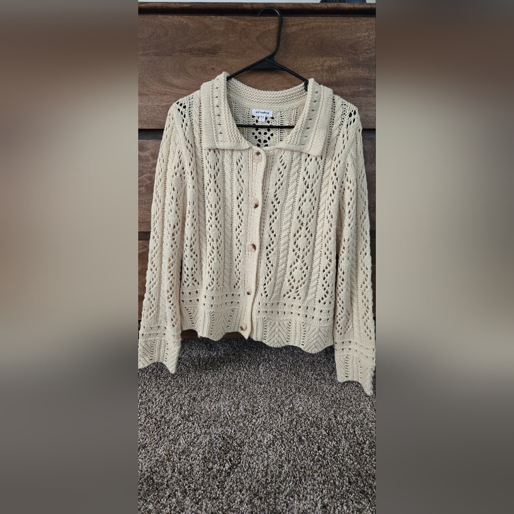 Like new! Cardigan, cream, sz L